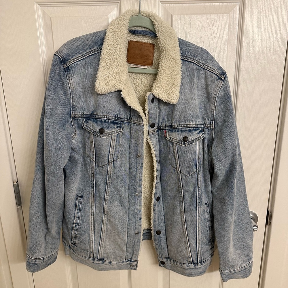 Levi’s fleece-lined denim jacket